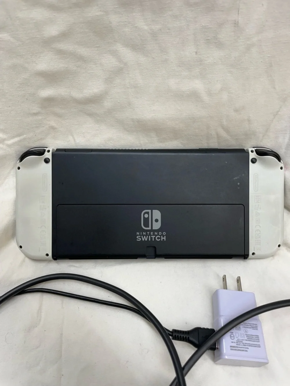 Nintendo switch White Gaming Console with Detachable Controllers/charging dock